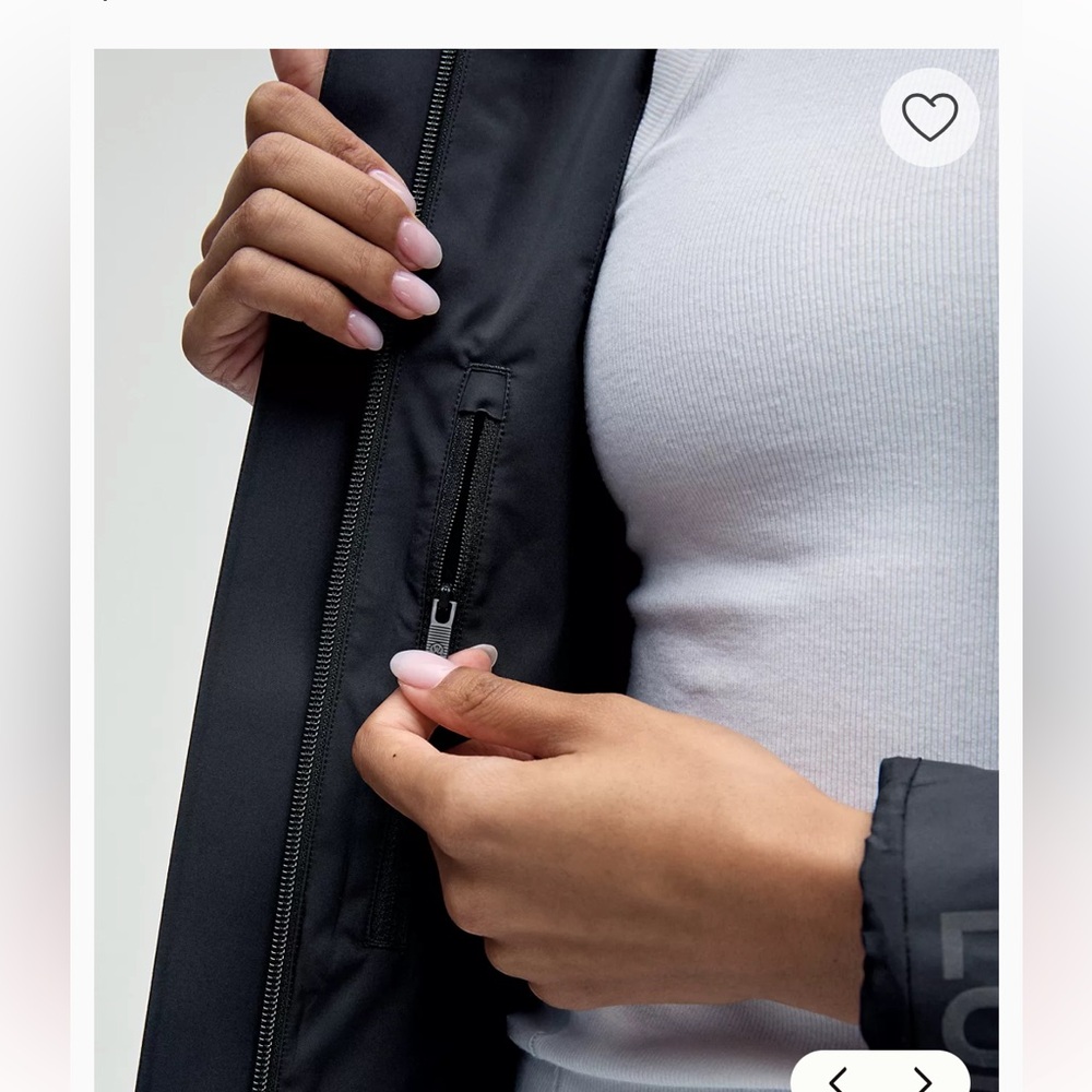 NWOT Lululemon Rain Rebel Jacket in Black 14 - Picture 4 of 12